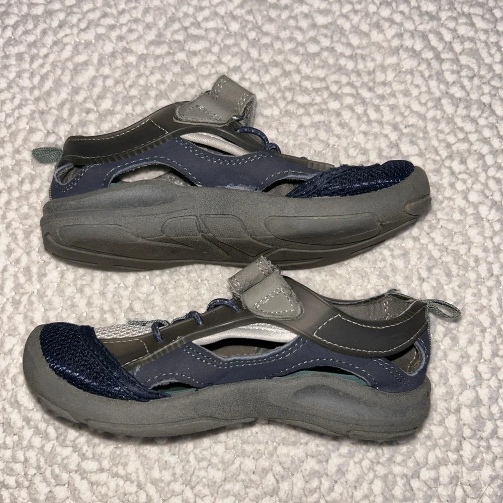 OshKosh Bgosh EverPlay Kids Navy Blue Grey Closed Toe Water Hybrid Sandals 10.5